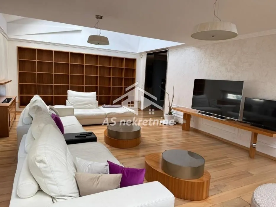 Rent, four bedroom apartment, 250m², Slavija, Vračar Sve Podlokacije