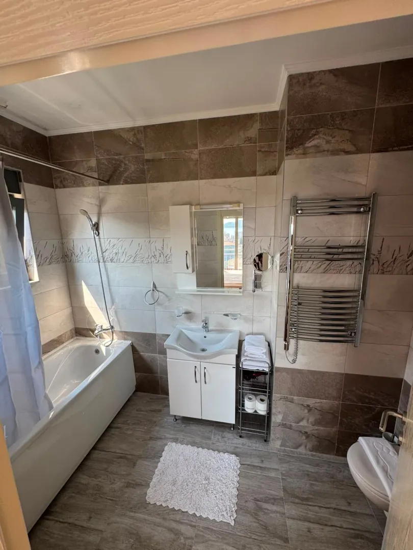 Rent, two bedroom apartment, 86m², Bečići, Budva