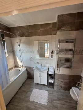 Rent, two bedroom apartment, 86m², Bečići, Budva - image 10