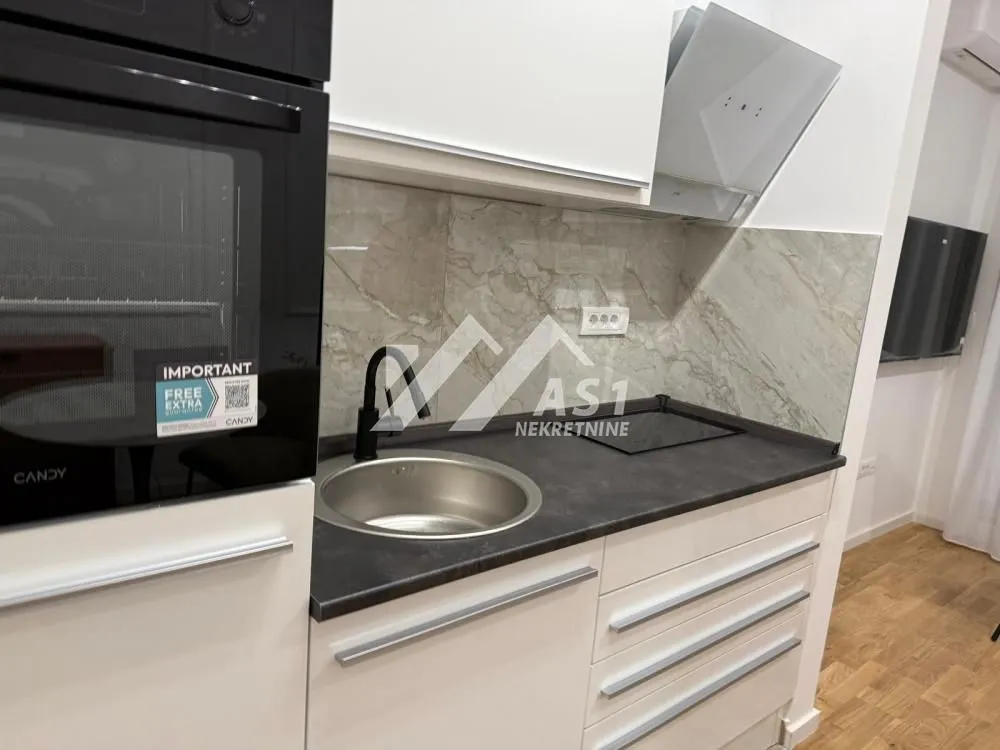 Izdavanje, jednosoban stan, 36m², Salajka, Novi Sad Sve Podlokacije