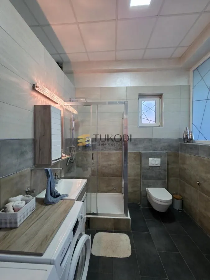 Prodaja, kuća, 400m², Sremska Kamenica, Petrovaradin