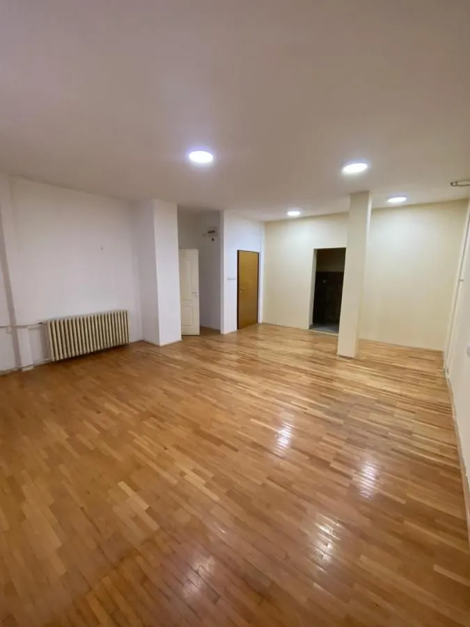 Rent, office space, 60m², Čukarica, Beograd