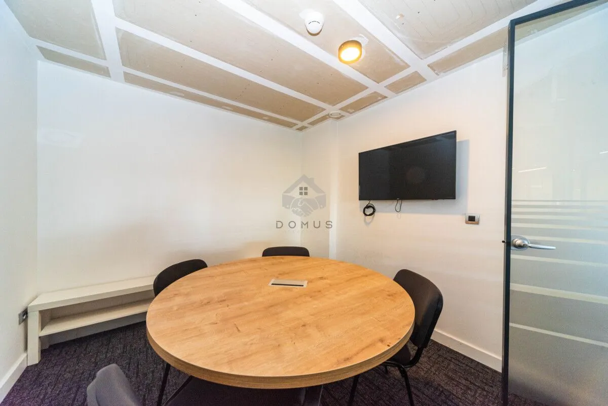 Rent, office space, 706m², Zeta, Podgorica