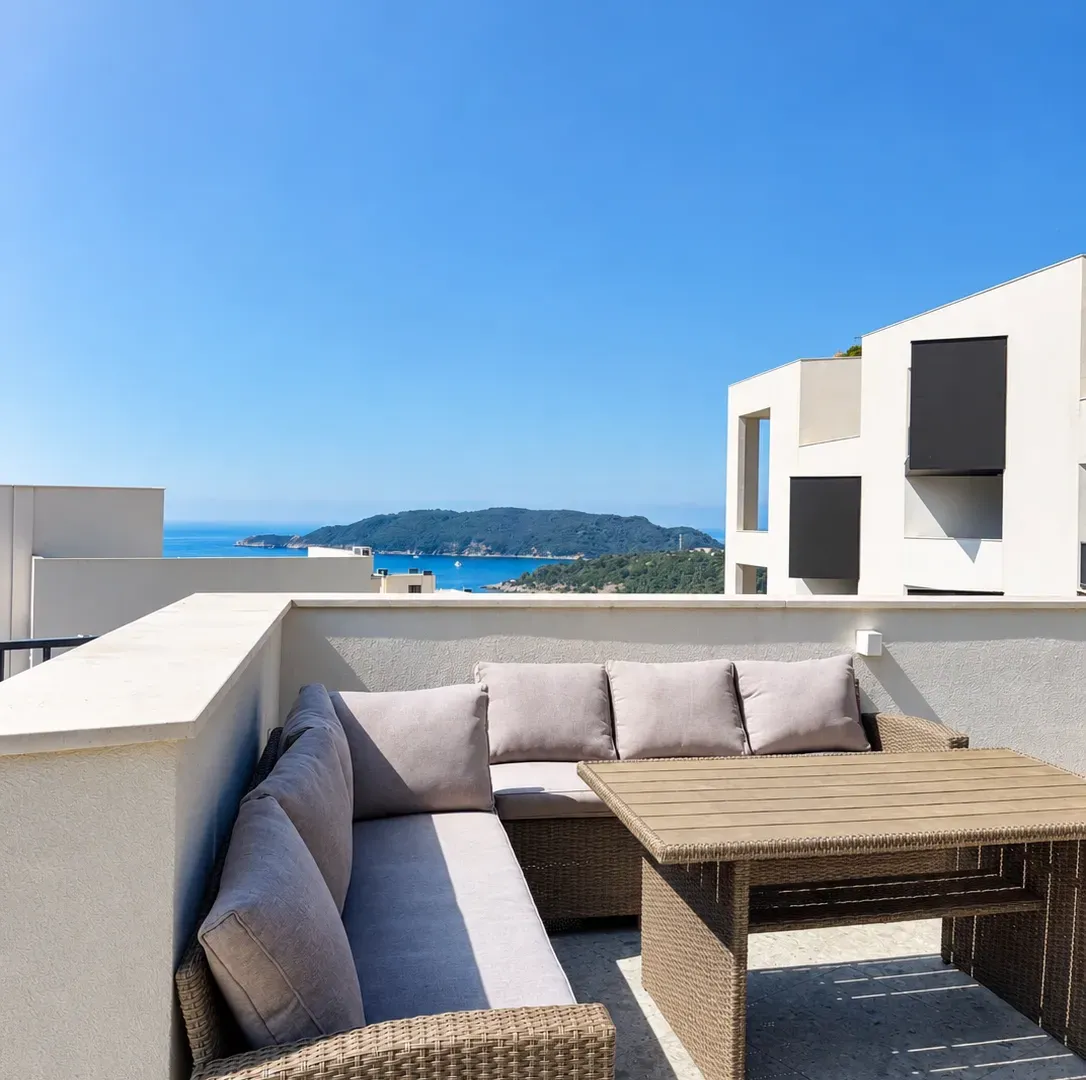 Sale, two bedroom apartment, 99m², Bečići, Budva