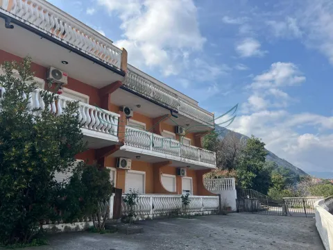 Prodaja, jednosoban stan, 42m², Prčanj, Kotor - image 1