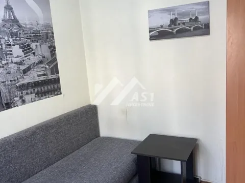Izdavanje, dvosoban stan, 50m², Centar, Novi Sad - image 11