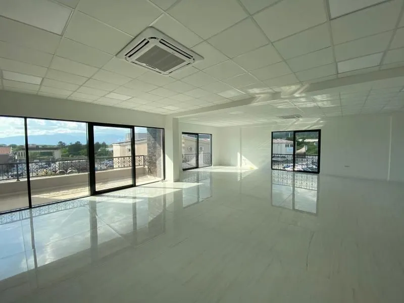 Rent, office space, 153m², Kotor, Crna Gora
