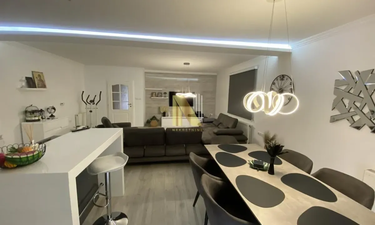 Sale, house, 147m², Centar, Žabljak