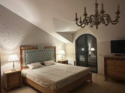 Izdavanje, kuća, 176m², Lastva Grbaljska, Kotor - image 15