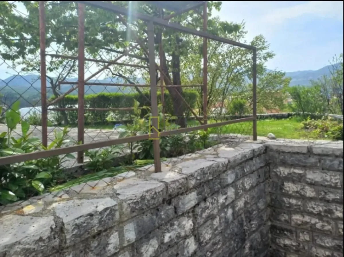 Prodaja, kuća, 218m², Cetinje, Crna Gora