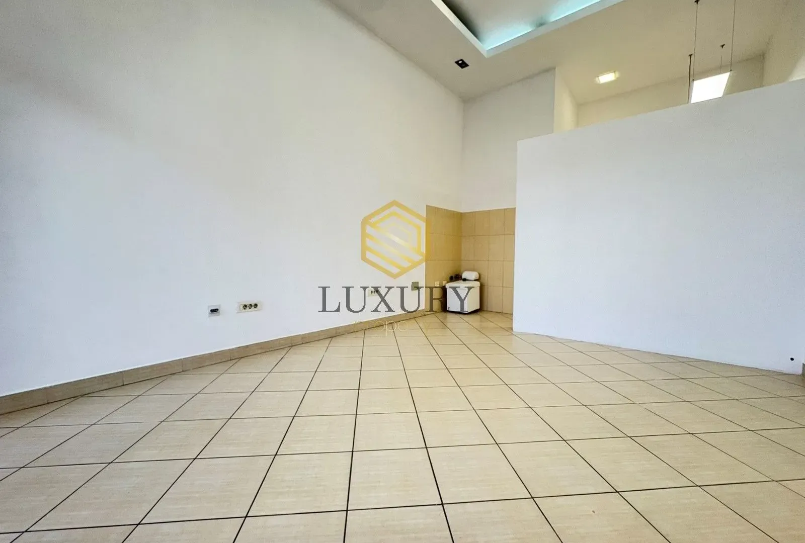 Rent, office space, 23m², Stari Aerodrom, Podgorica