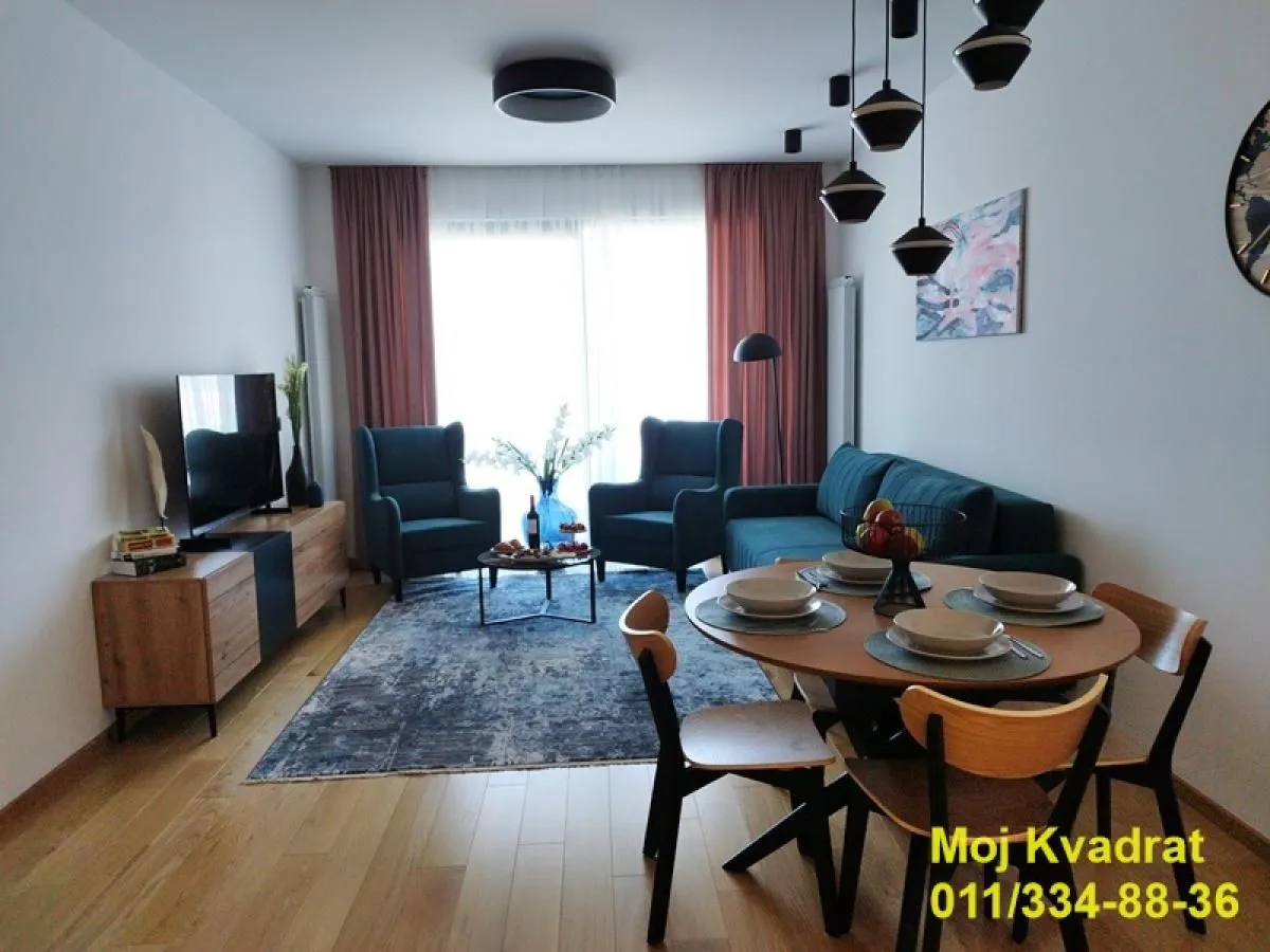 Izdavanje, trosoban stan, 92m², Stari Grad, Beograd