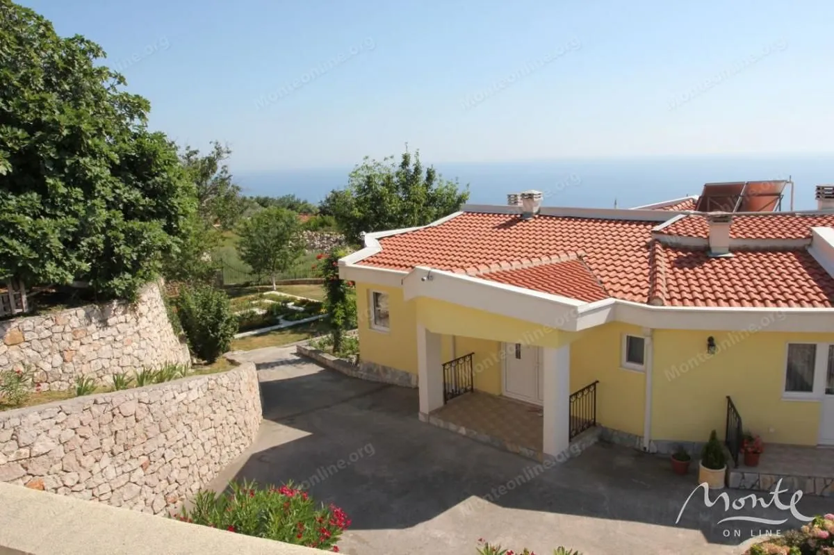 Prodaja, kuća, 380m², Dobre Vode, Bar