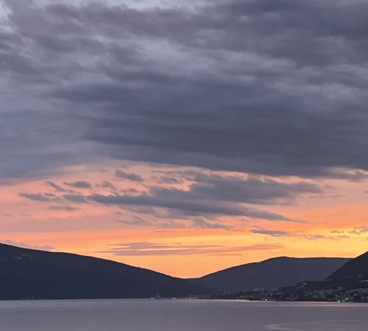 Rent, two bedroom apartment, 68m², Gornja Lastva, Tivat