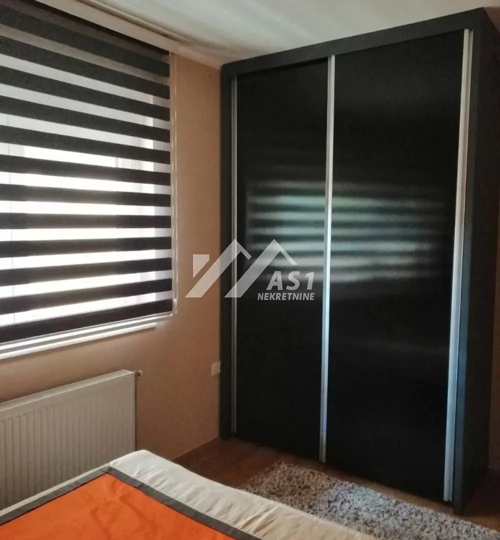 Izdavanje, četvorosoban stan, 95m², Novo naselje, Novi Sad