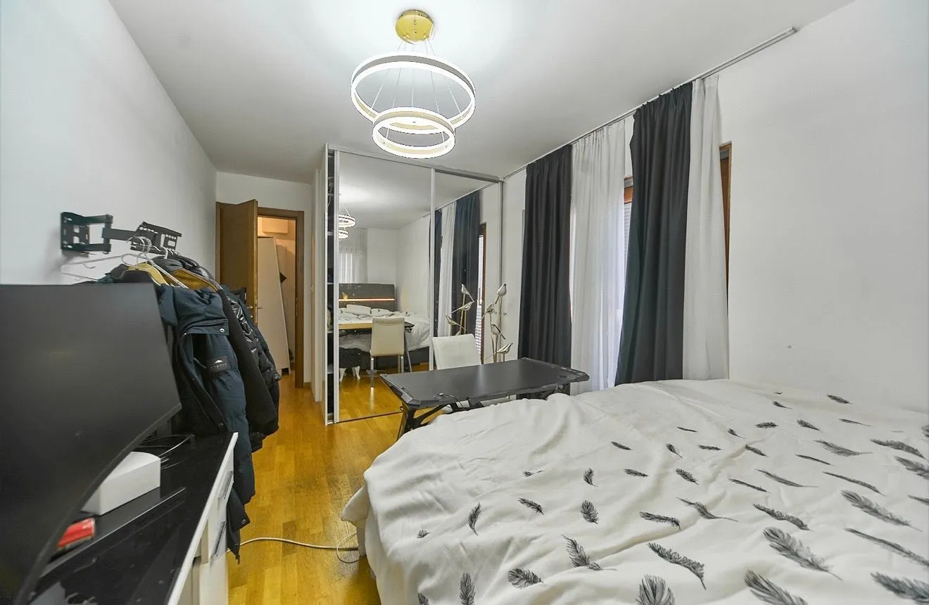Prodaja, trosoban stan, 120m², Tološka šuma, Podgorica