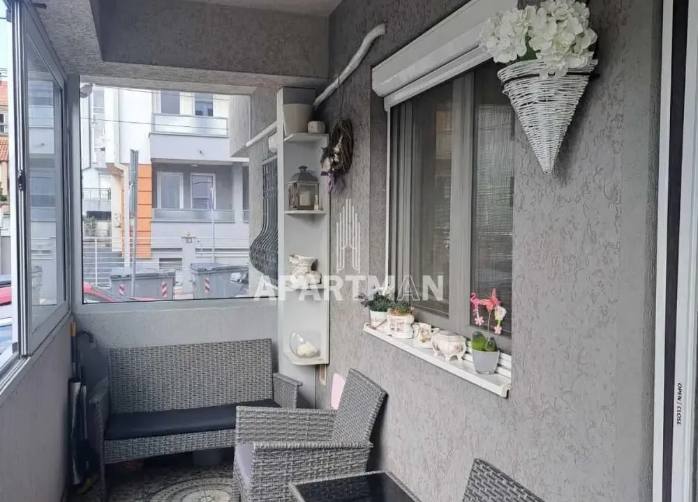 Izdavanje, četvorosoban stan, 120m², Lekino Brdo, Voždovac Sve Podlokacije