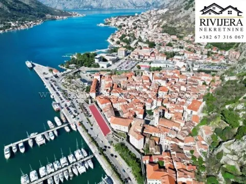 Prodaja, kuća, 300m², Centar, Kotor - image 4