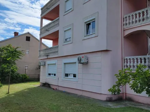 Rent, house, 230m², Zlatica, Podgorica - image 2