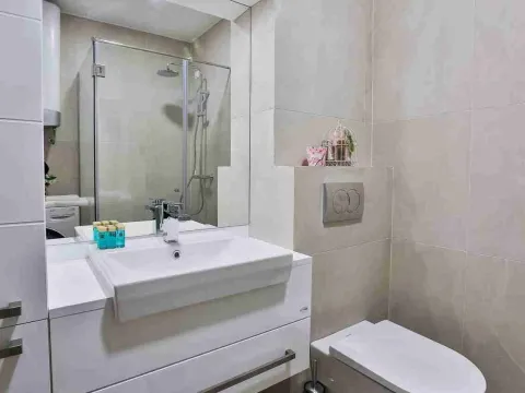 Sale, one bedroom apartment, 42m², Budva, Crna Gora - image 16