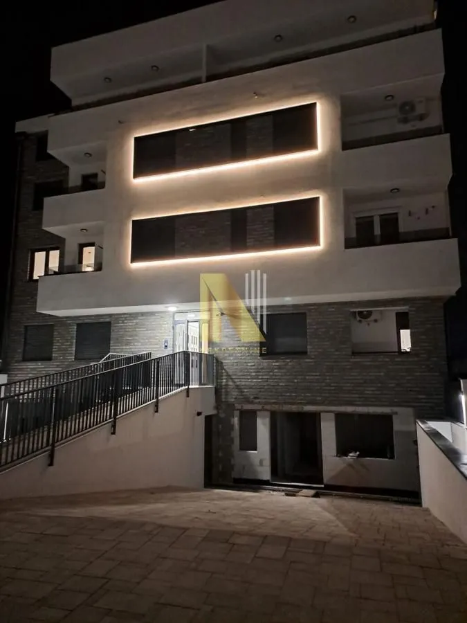 Izdavanje, jednosoban stan, 40m², Petrovaradin, Novi Sad