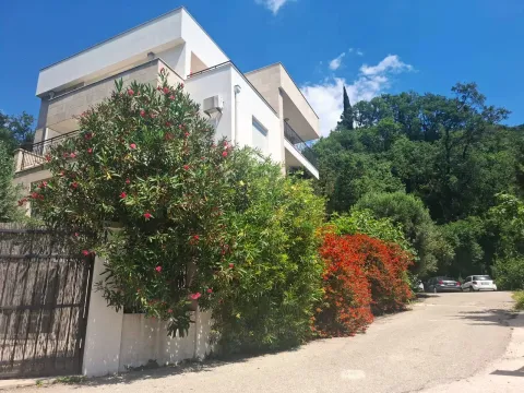 Sale, house, 380m², Perazića do, Budva - image 2