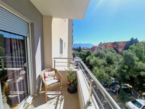 Izdavanje, dvosoban stan, 54m², Budva, Crna Gora - image 22