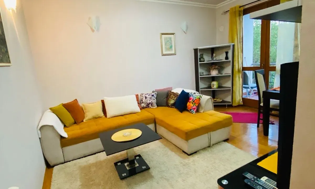 Izdavanje, jednosoban stan, 50m², Zagorič, Podgorica