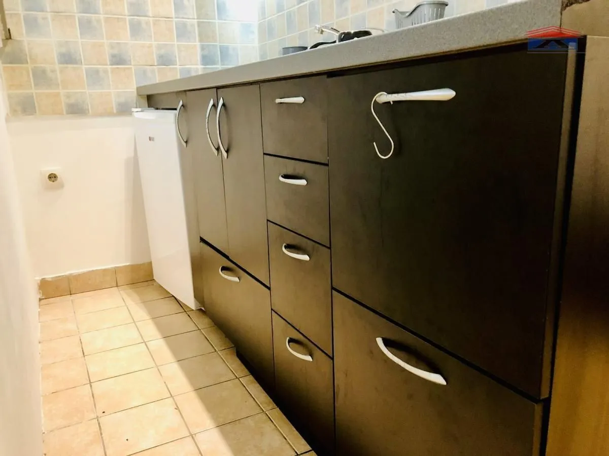 Izdavanje, garsonjera, 22m², Grbavica, Novi Sad Sve Podlokacije