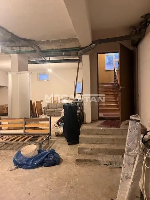 Sale, office space, 124m², Uciteljsko Naselje, Zvezdara Sve Podlokacije