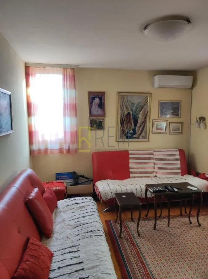 Prodaja, trosoban stan, 100m², Blok 5, Podgorica
