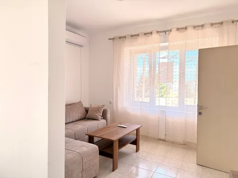Izdavanje, kuća, 70m², Centar, Ulcinj - image 4