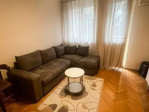 Izdavanje, jednosoban stan, 48m², Preko Morače, Podgorica