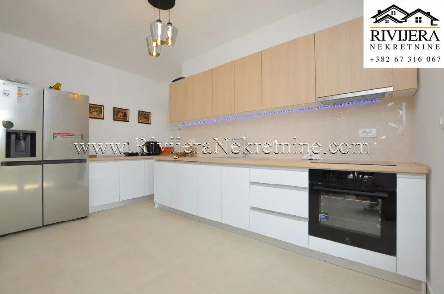 Prodaja, kuća, 294m², Centar, Herceg Novi