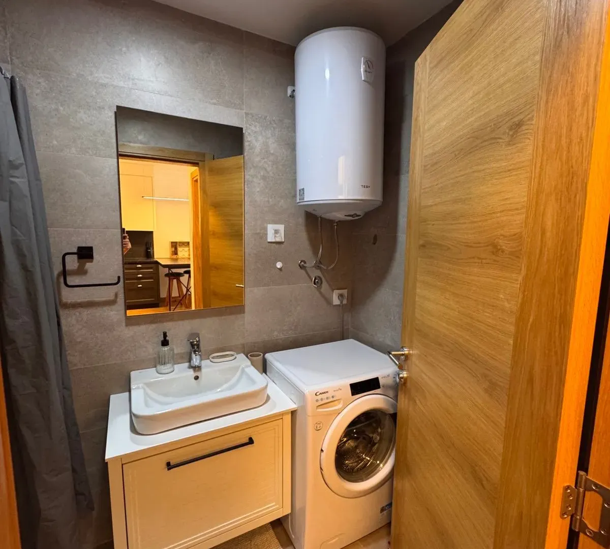 Rent, one bedroom apartment, 62m², Bečići, Budva