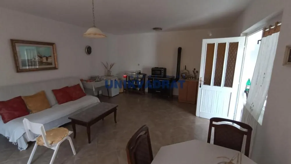 Prodaja, kuća, 280m², Centar, Topola