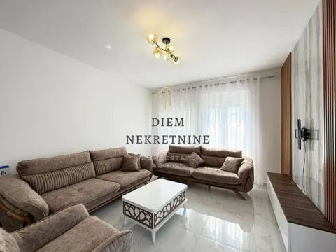 Rent, two bedroom apartment, 76m², Central Point, Podgorica - image 1