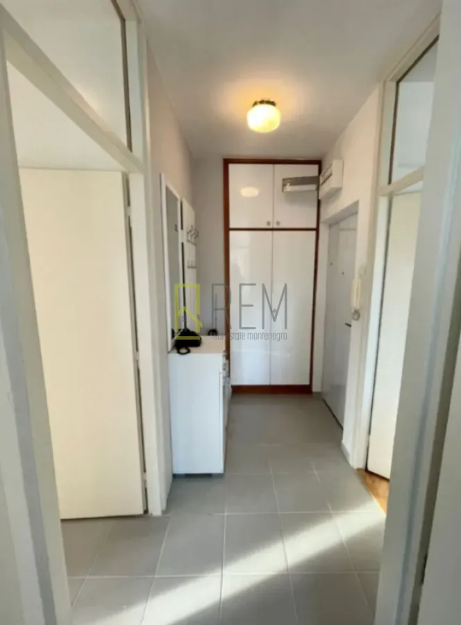 Prodaja, dvosoban stan, 65m², Drpe Mandića, Podgorica