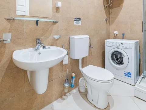 Sale, one bedroom apartment, 41m², Dobrota, Kotor - image 6