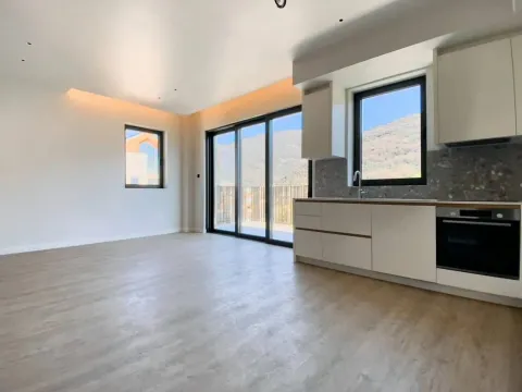 Prodaja, dvosoban stan, 102m², Boka Place, Tivat - image 5