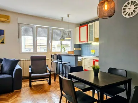 Rent, two bedroom apartment, 38m², Stari Grad, Beograd - image 2