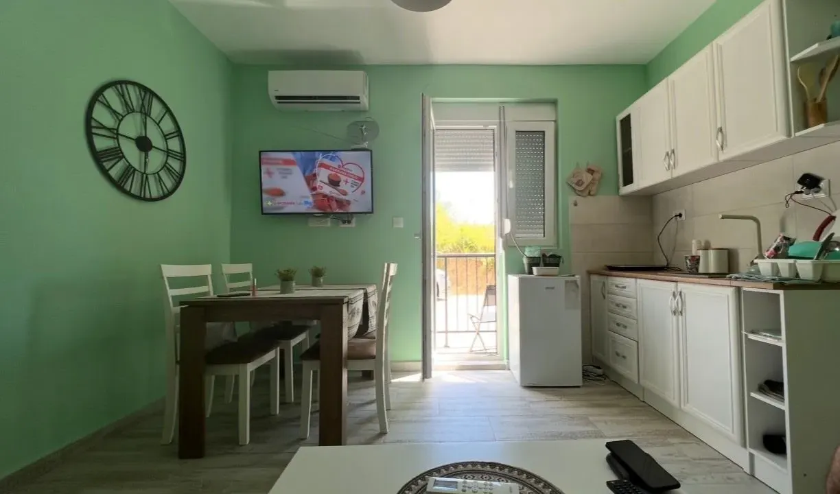 Izdavanje, jednosoban stan, 30m², Igalo, Herceg Novi