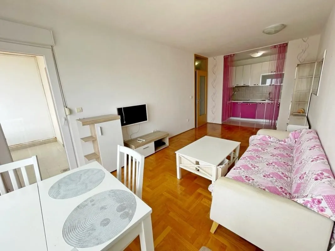 Rent, one bedroom apartment, 42m², Bar, Crna Gora