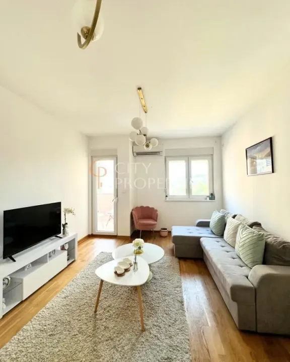 Rent, one bedroom apartment, 43m², City Kej, Podgorica