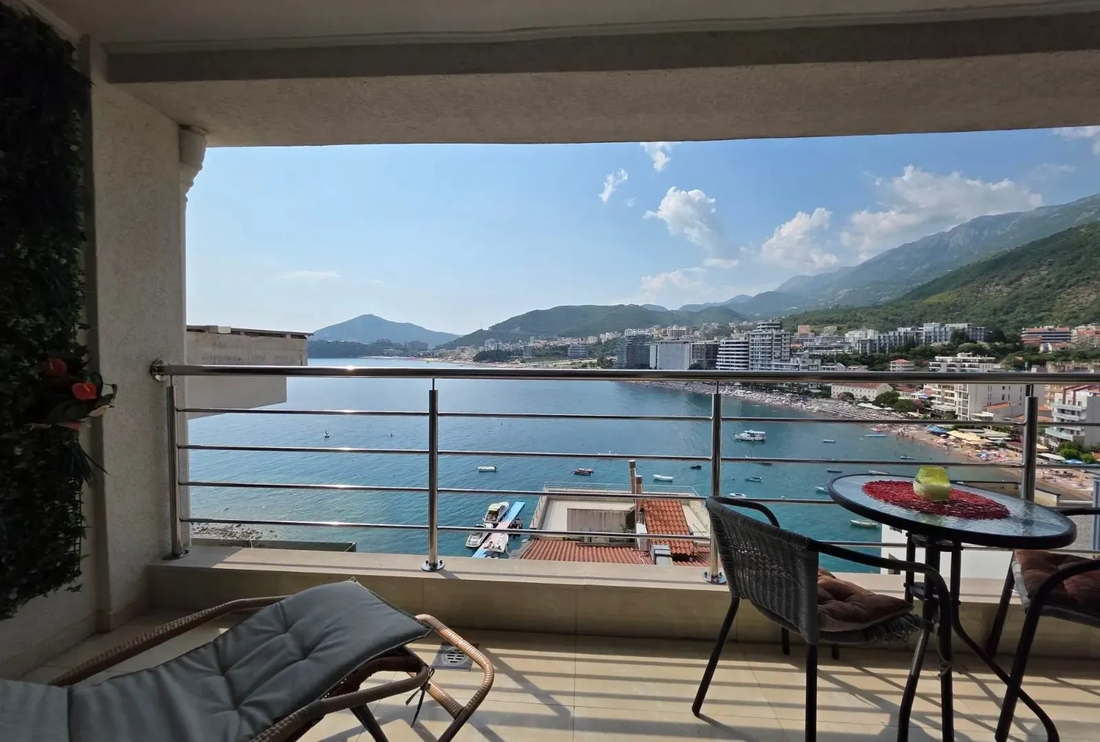 Sale, two bedroom apartment, 85m², Rafailovići, Budva