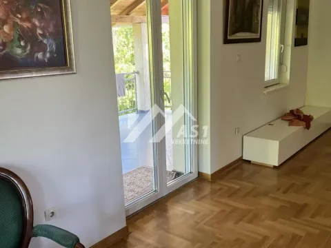 Izdavanje, četvorosoban stan, 120m², Stari Majur, Petrovaradin - image 11