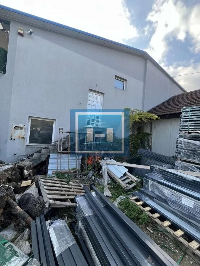 Sale, office space, 490m², Lipar, Jagodina