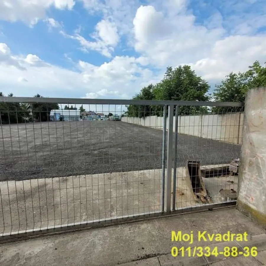 Izdavanje, plac, 2000m², Surčin, Beograd