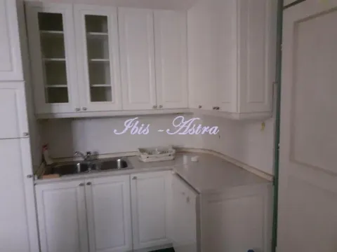 Rent, four bedroom apartment, 140m², Stari Grad, Beograd - image 12