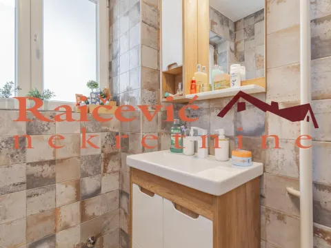 Sale, three bedroom apartment, 80m², Savski Venac, Beograd - image 20